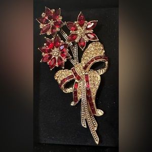 Vintage 2013 Avon Poinsettia Flower Brooch